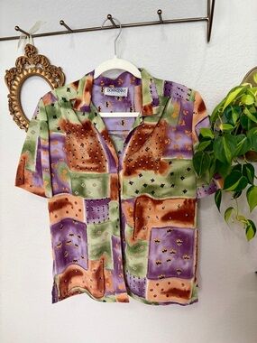 Vintage Short Sleeve Button-Up Shirt in Multicolor Patch Print